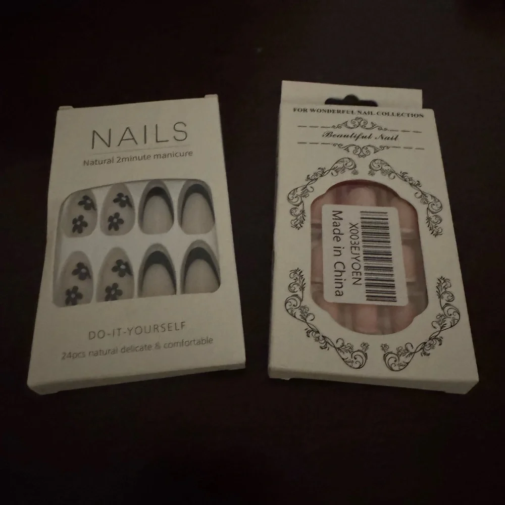 Collection - Pink Nail Set - Picture 3 of 4